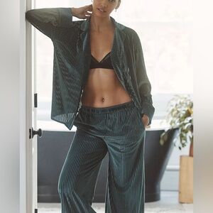 By Anthropologie Long-Sleeve Ribbed Velvet Buttondown Pajama Top